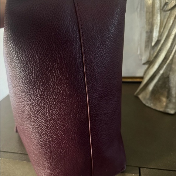 Mark & Graham Daily Pebbled Leather Deep Burgundy Maroon Zipper Tote EUC - Picture 4 of 9